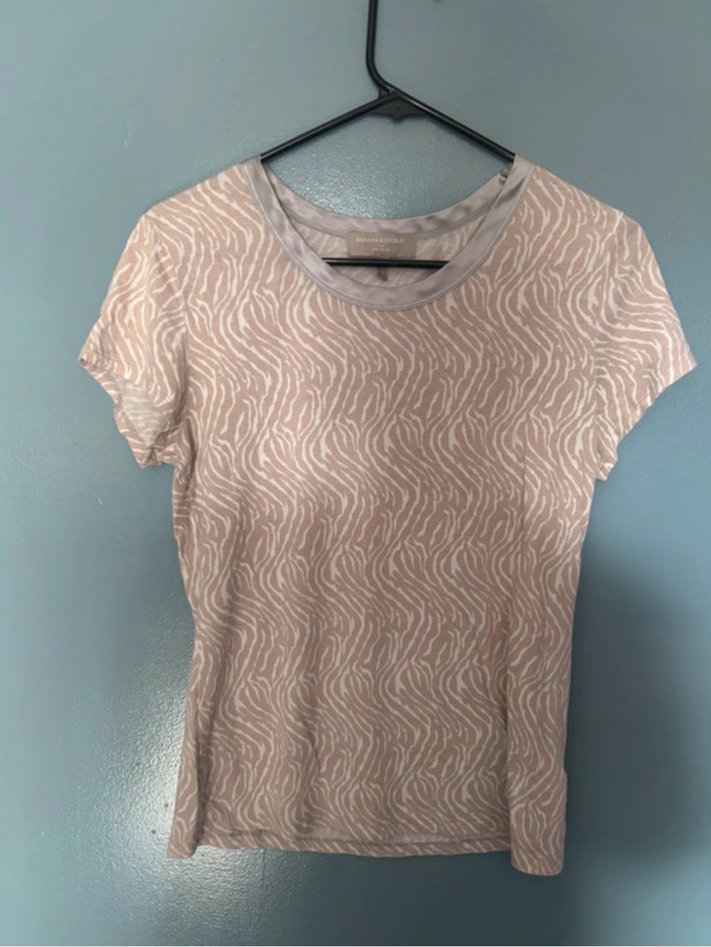Banana Republic Light Pink Zebra-Print Short Sleeve Tee